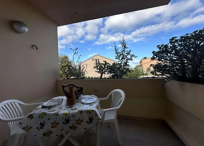 1 Piece 4 Couchages L'ile-rousse *